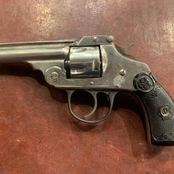 Revolver Iver Johnson calibre 32 Smith & Wesson