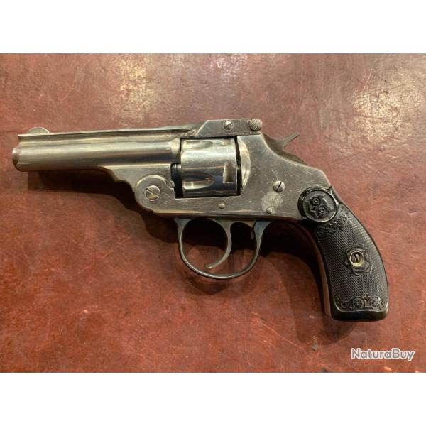 Revolver Iver Johnson calibre 32 Smith & Wesson