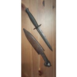 "Poignard de combat britannique Fairbairn-Sykes (F-S), 3&egrave;me mod&egrave;le, marquage Broad Arrow et B2 - WW2
