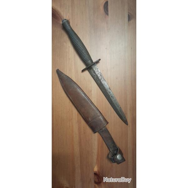 "Poignard de combat britannique Fairbairn-Sykes (F-S), 3�me mod�le, marquage Broad Arrow et B2 - WW2
