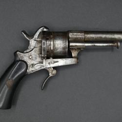 Revolver type Lefaucheux cal. 7mm &agrave; broches (A REPARER)