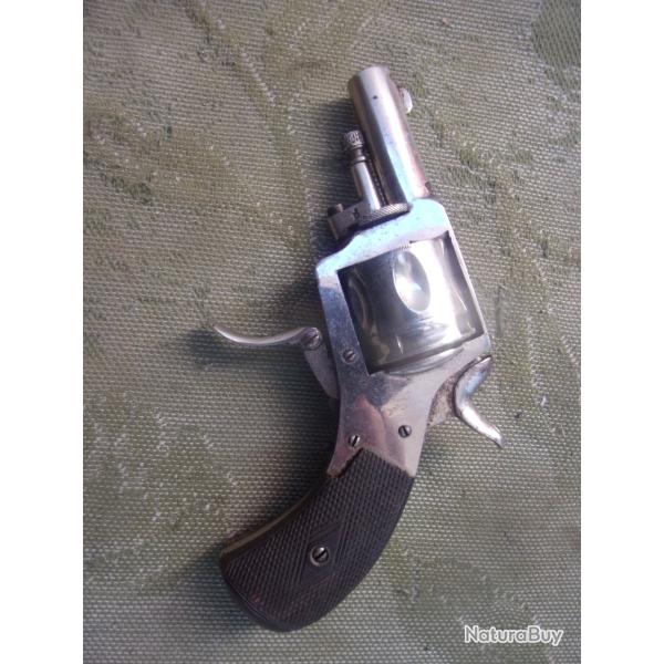 revolver ancien  "Etienne Paris"