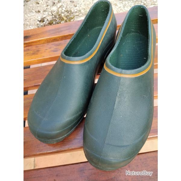 Sabots ferm�s Cork BAUDOU vert fonc� souples, r�sistants aux chocs et � l'abrasion pointure 42 NEUFS