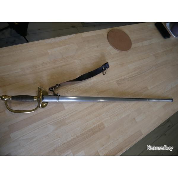 Ep�e de sous officier Mod�le 1857 "Manuf Ch�tel 1883"avec fourreau m�tallique et b�li�re