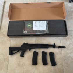 AK 12 LCT