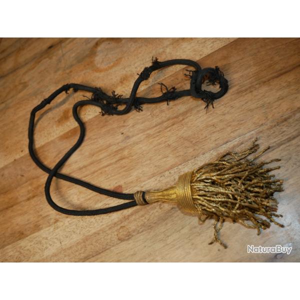 Dragonne d'�p�e d'officier en cannetille dor�e et soie noire