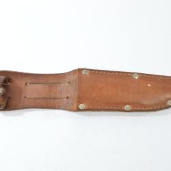 Ancien &eacute;tui / fourreau cuir pour couteau de chantier de jeunesse ou chasse.