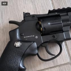 Smith & Wesson 327 TRR8