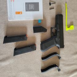 Pistolet GLOCK 17 GEN 5 Cal 9x19 *Occasion*Vendu avec sa crosse MICRO RONI GEN 4