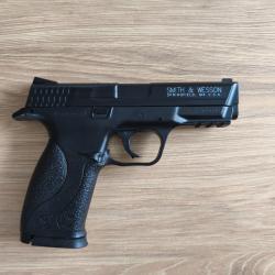 R&eacute;plique airsoft M&P 40 NBB ABS