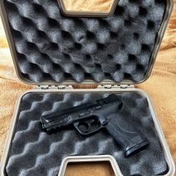 Smith&Wesson MP9 .co2 3J quasi neuf . 4,5 Billes . mallette rigide