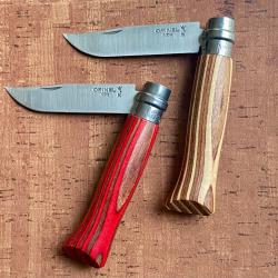 Lot 2 couteaux opinel N&deg;08 Bouleau lamell&eacute; brun et rouge