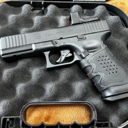 Glock 17 gen5. &Eacute;tat quasi neuf. Blowback. CO2 4,5 Plombs. Point rouge Umarex . Mallette Glock