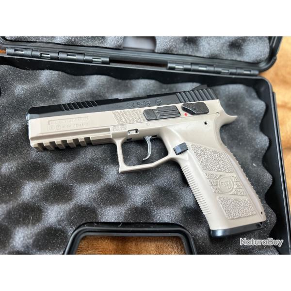 CZ P09. �tat quasi neuf. Blowback. CO2 4,5 Plombs et billes. Mallette Umarex.