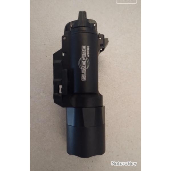 Lampe X300 style surefire