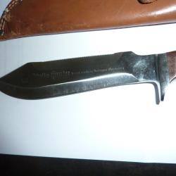 Tr&egrave;s beau couteaux de chasse