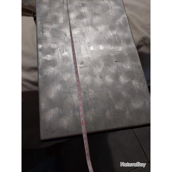 Caisse de stransport m�tallique pour fusil , cartouche , ou canne � p�che �galement