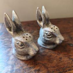 Sali&egrave;re et poivri&egrave;re en m&eacute;tal argent&eacute; t&ecirc;te de lapin