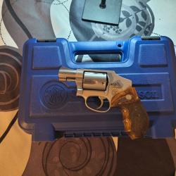 revolver smith & wesson 38SP+ MOD 642 hammerless excellent &eacute;tat