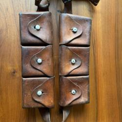 Rare cartouchi&egrave;re suisse K31 GP11 en cuir - 6 compartiments - militaria original