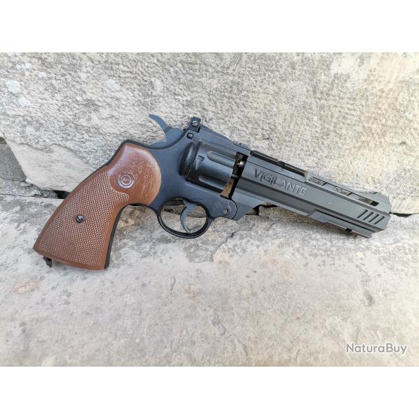 Pistolet air comprim� � plombs