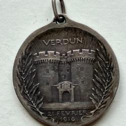 D&eacute;coration militaire 1&egrave;re guerre mondiale 1916 " On ne passe pas "