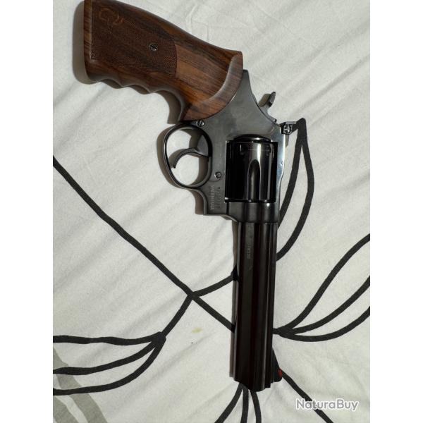 Revolver Taurus 689 neuf