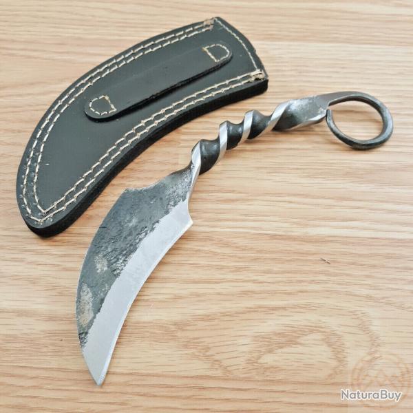 Couteau Tactical Karambit Lame Acier Forg� Manche Acier Forg� Etui Cuir