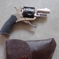 Revolver calibre 320 class&eacute; en D