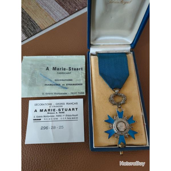 M�daille de l'ordre national du m�rite mod�le super luxe argent et diamant fabricant A MARIE-STUART