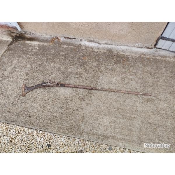 Vieux fusil maure � silex moukhala