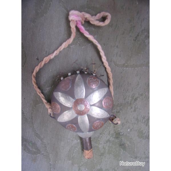 poire � poudre Afrique du nord diam�tre 8,5 cm
