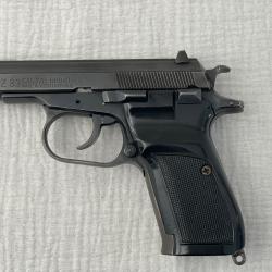 Pistolet CZ 83 + 4 chargeurs