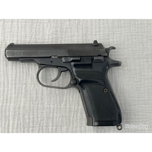 Pistolet CZ 83 + 4 chargeurs