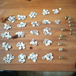 200 cartons de fermeture et 12 bourres grasses calibre 12 mm ou 410 magnum