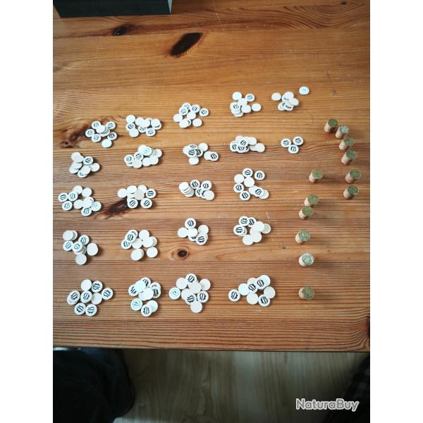 200 cartons de fermeture et 12 bourres grasses calibre 12 mm ou 410 magnum