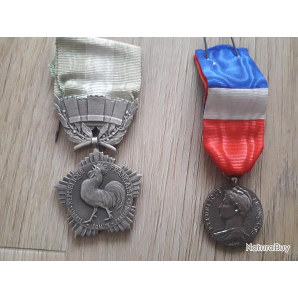 Lot de 2 medailles