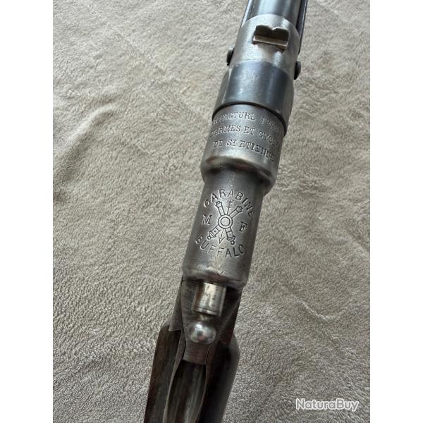 Carabine Buffalo eur�ka 9 et 6 m/m  ( manque de bois sur la crosse)