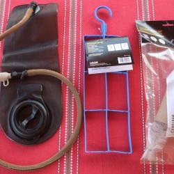 Camelbak Omega gourde r&eacute;servoir d'eau ou poche d'hydratation de 3 l. avec kit de nettoyage