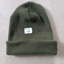 BONNET EN LAINE TOUT NEUF