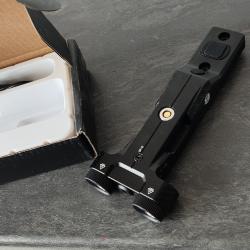 EZshoot ULTRA plat,  lampe de poche tactique 2000 lumens, avec faisceau Laser VERT