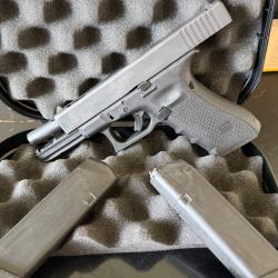 Glock 17C Gen4 avec 2 chargeurs talons