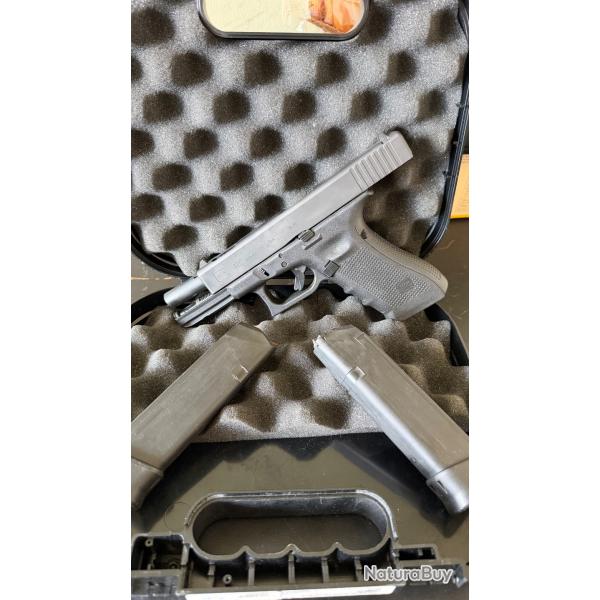 Glock 17C Gen4 avec 2 chargeurs talons