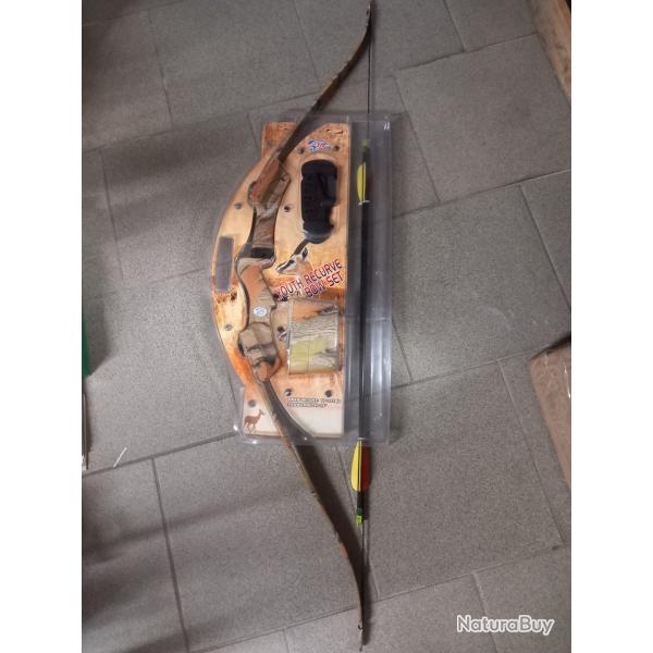 Arc recurve pour Droitier marque Man Kung.