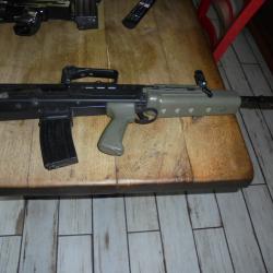 FUSIL MITRALLIEUR AIRSOFT L 85 air 2 JOULE