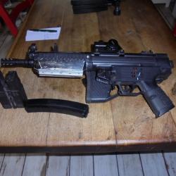fusil d'assaut MP5 MX ICS AVEC 2 CHARGEURS ET POINT ROUGE