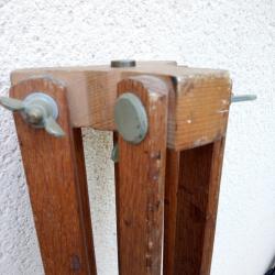 Tr&eacute;pied bois