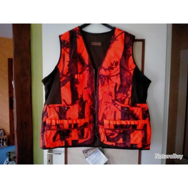 un gilet de chasse r�versible Percussion Savane Camo Blaze et Vert