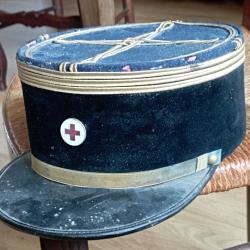 K&eacute;pi de capitaine de la croix rouge