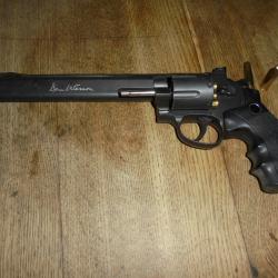 revolvers dan wesson 8pouce 6coups co2 +speedloader nylon et quelque douilles 13uniter